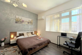 Cozy 2-Bedroom Flat in the very Center of Sofia